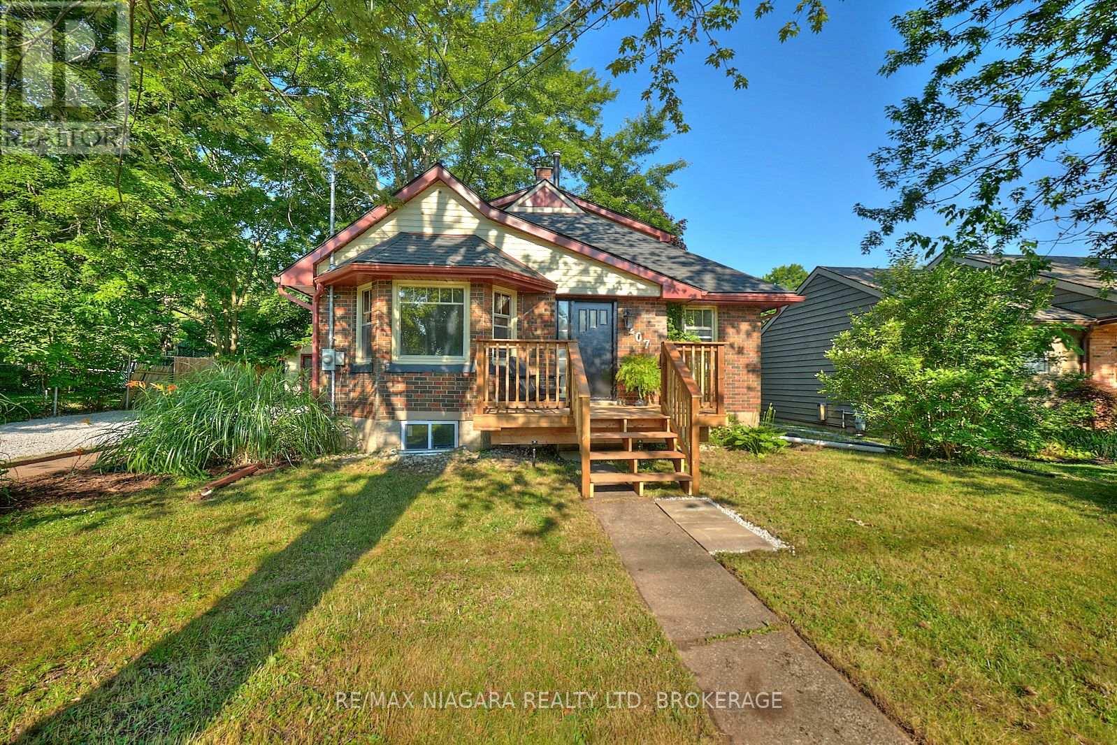 Property at 207 SOUTH MILL STREET image 1