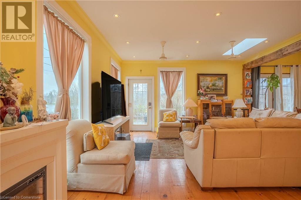 Property at 1093 SUNSET Drive image 4