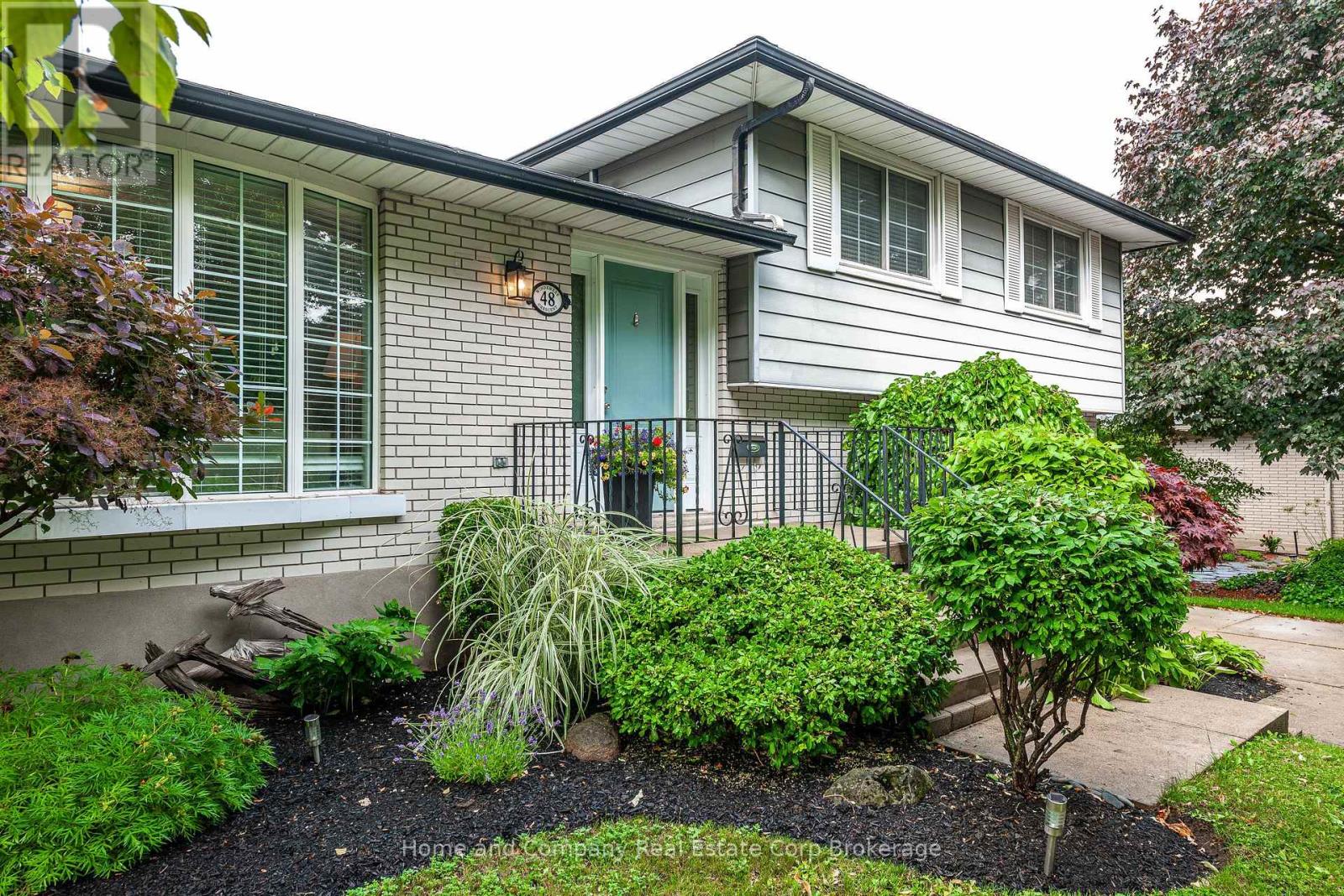 Property at 48 WINDEMERE CRESCENT image 3