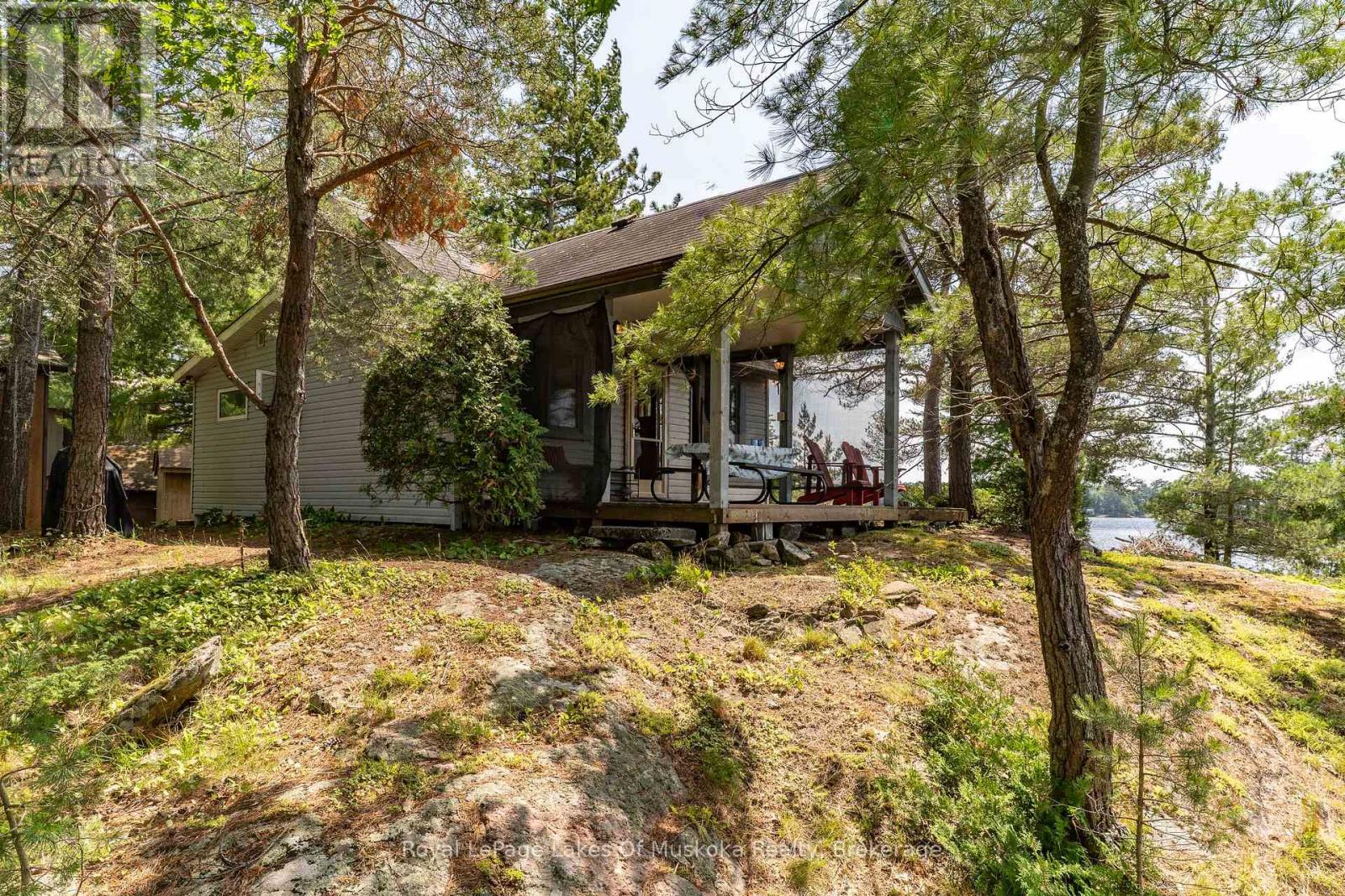 1 Island 2sl Island, Gravenhurst, Ontario  P1P 1R1 - Photo 12 - X12262111