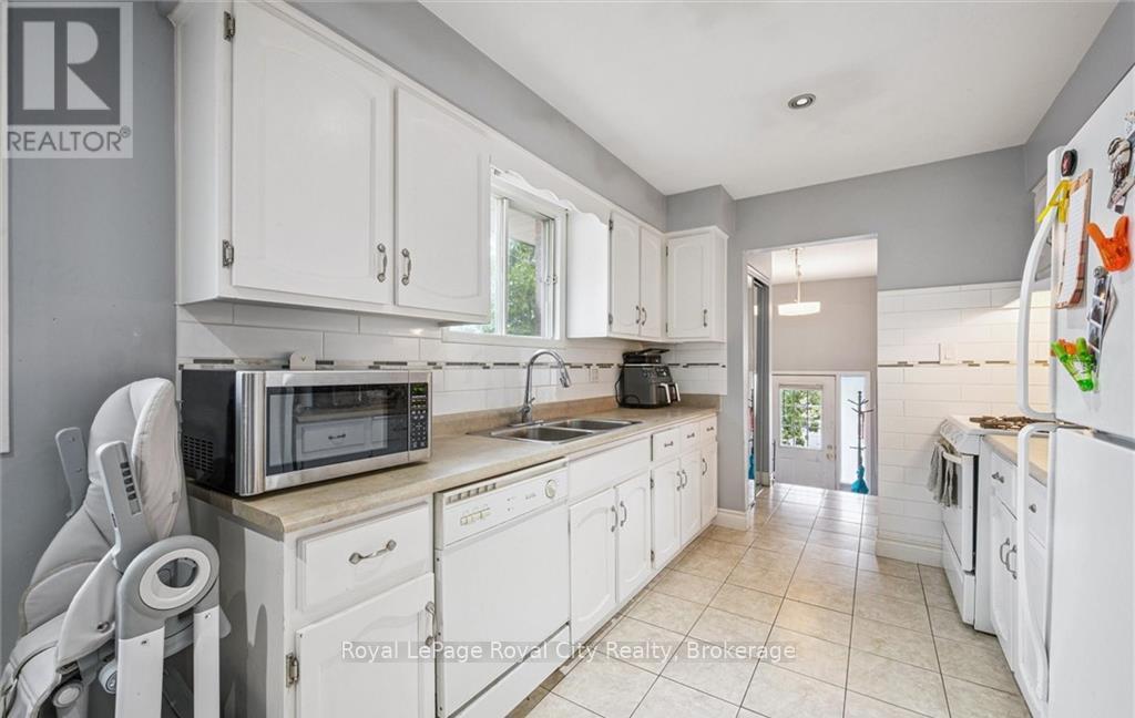 Property at 1236 OTTAWA STREET S image 3