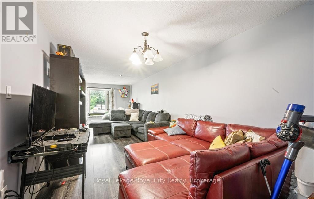 Property at 1236 OTTAWA STREET S image 5