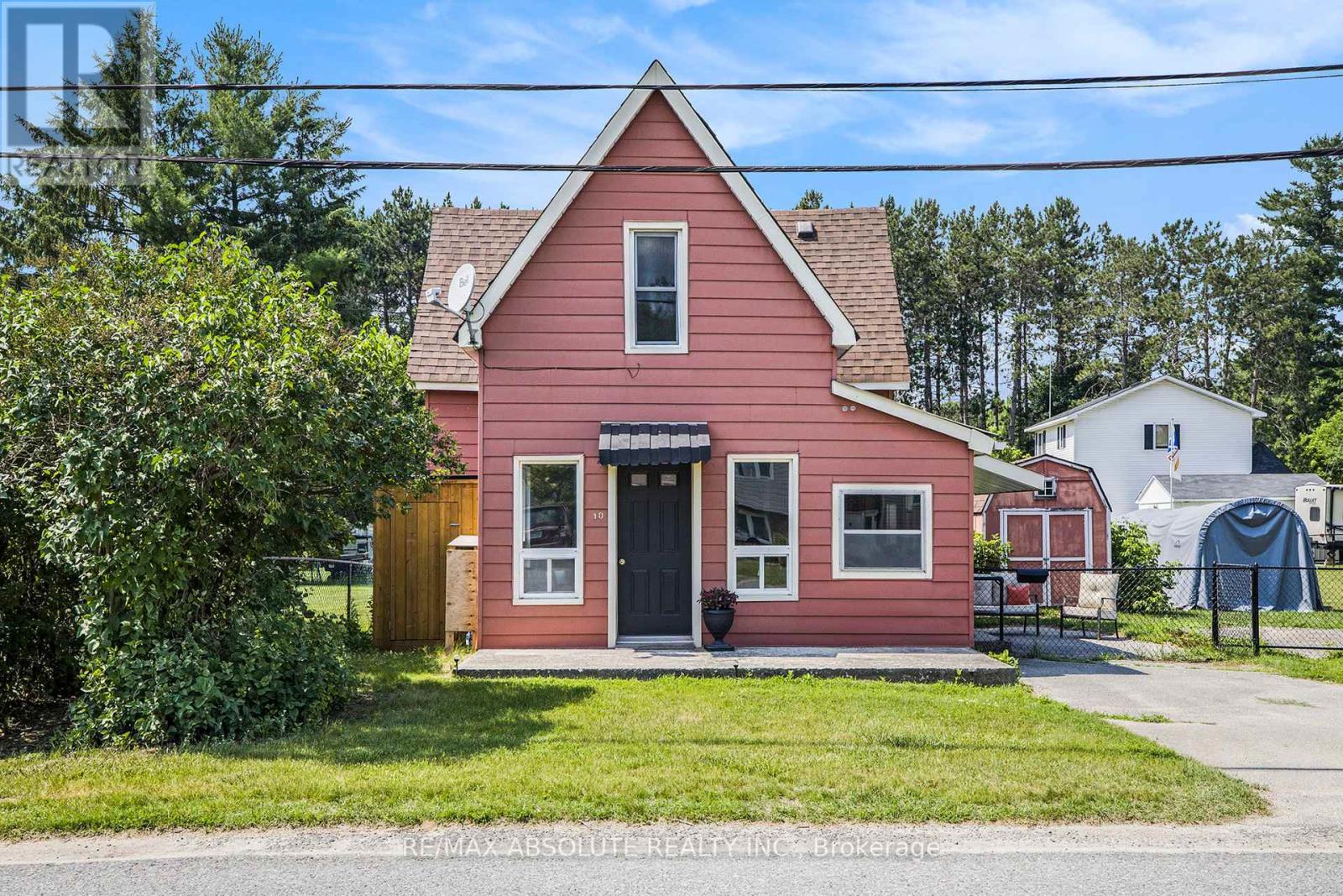 10 Neilson Street, Mcnab/braeside, Ontario  K7S 3G2 - Photo 2 - X12262185