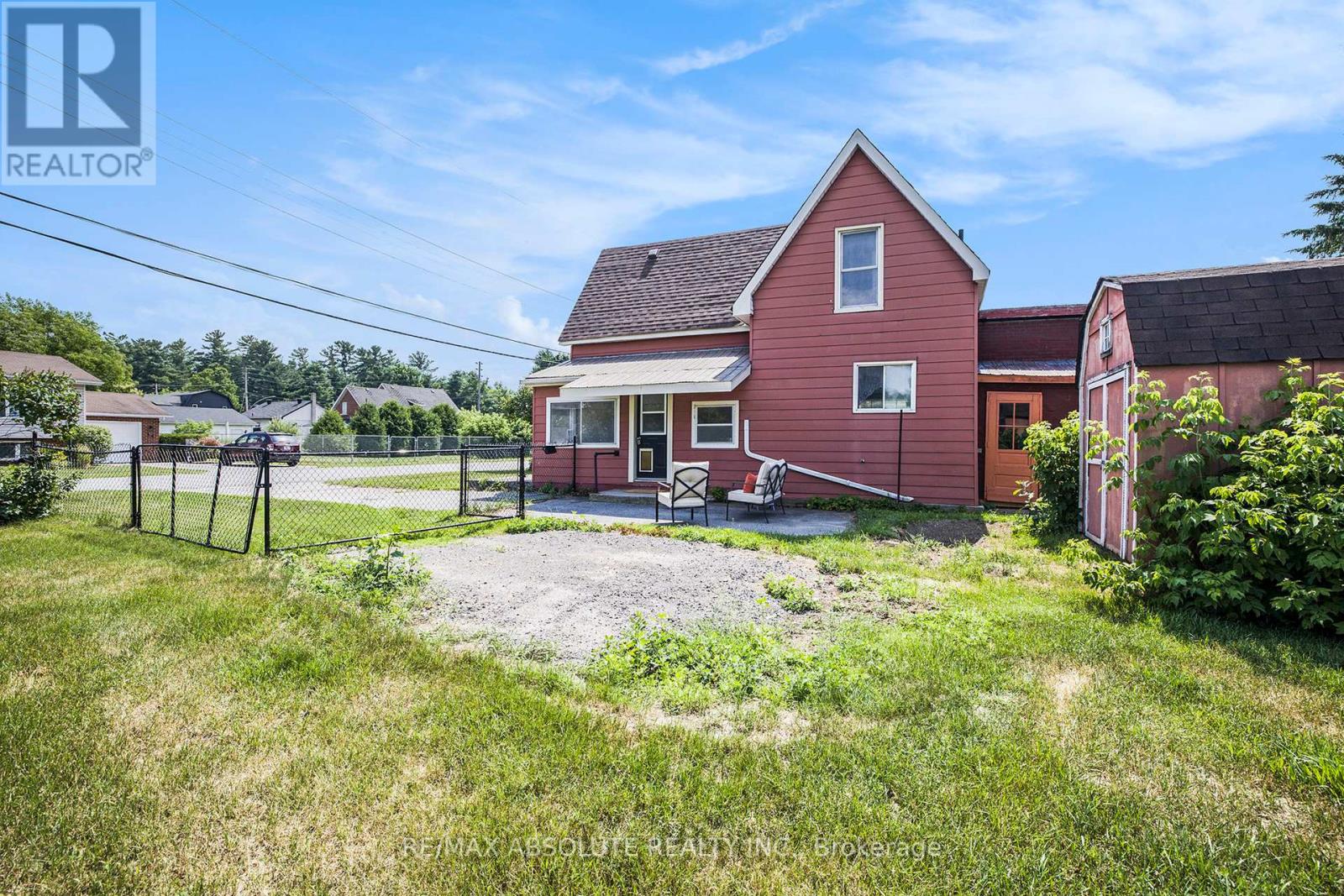 10 Neilson Street, Mcnab/braeside, Ontario  K7S 3G2 - Photo 24 - X12262185
