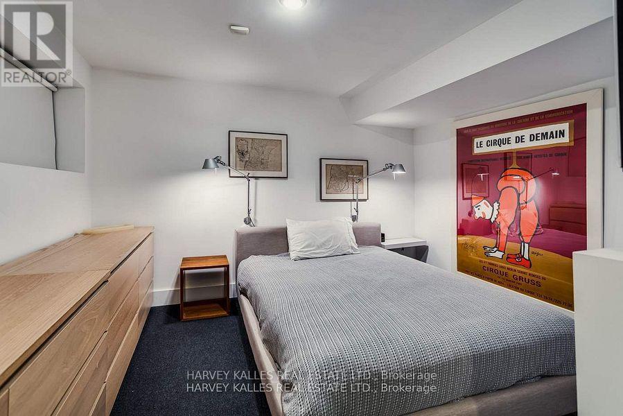 11 Shorncliffe Avenue, Toronto, Ontario  M4V 1S9 - Photo 28 - C12261939