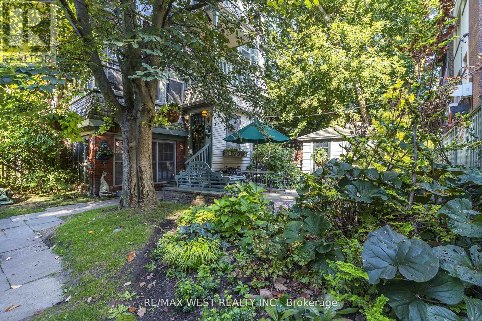 9a Humewood Drive, Toronto, Ontario  M6C 1C9 - Photo 35 - C12262030