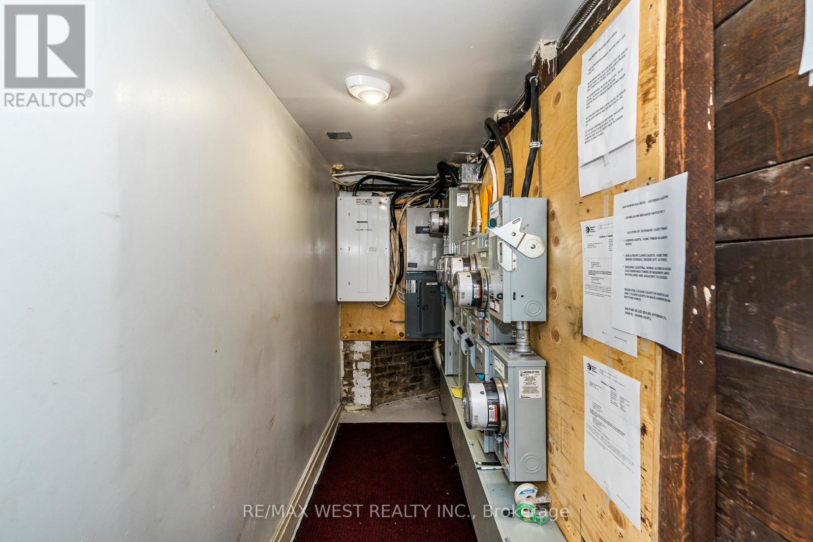 9a Humewood Drive, Toronto, Ontario  M6C 1C9 - Photo 43 - C12262030