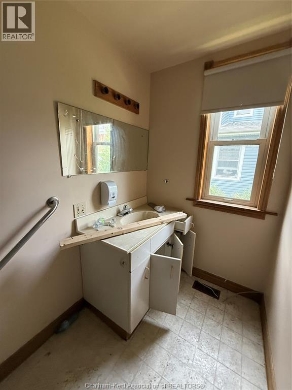 31 Dufferin Ave Avenue, Chatham, Ontario  N7M 4W6 - Photo 19 - 25016887