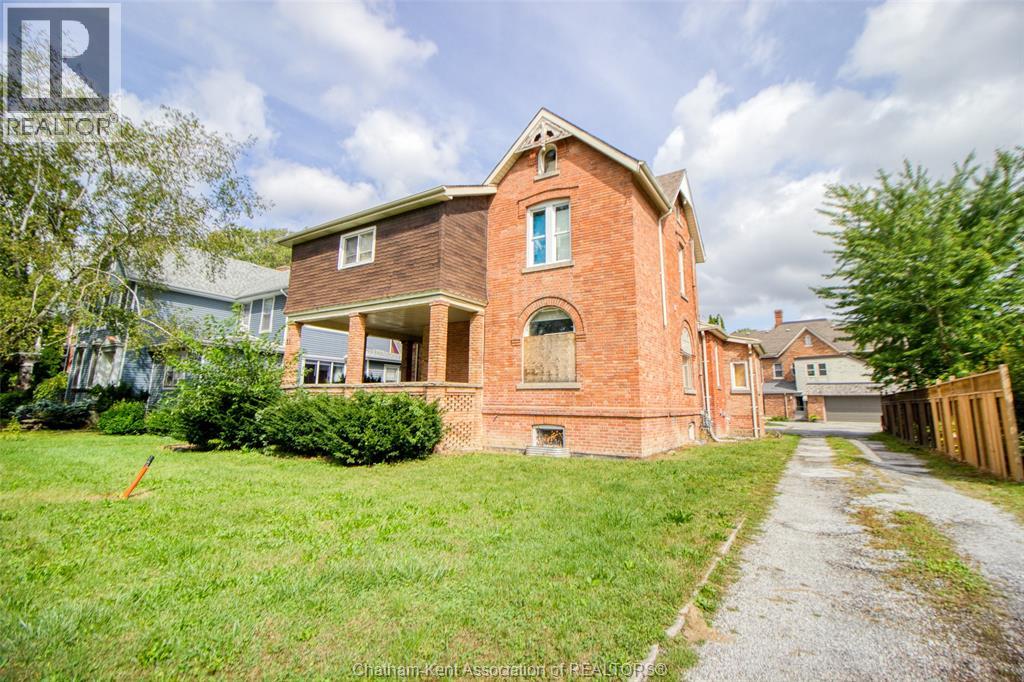31 Dufferin Ave Avenue, Chatham, Ontario  N7M 4W6 - Photo 4 - 25016887