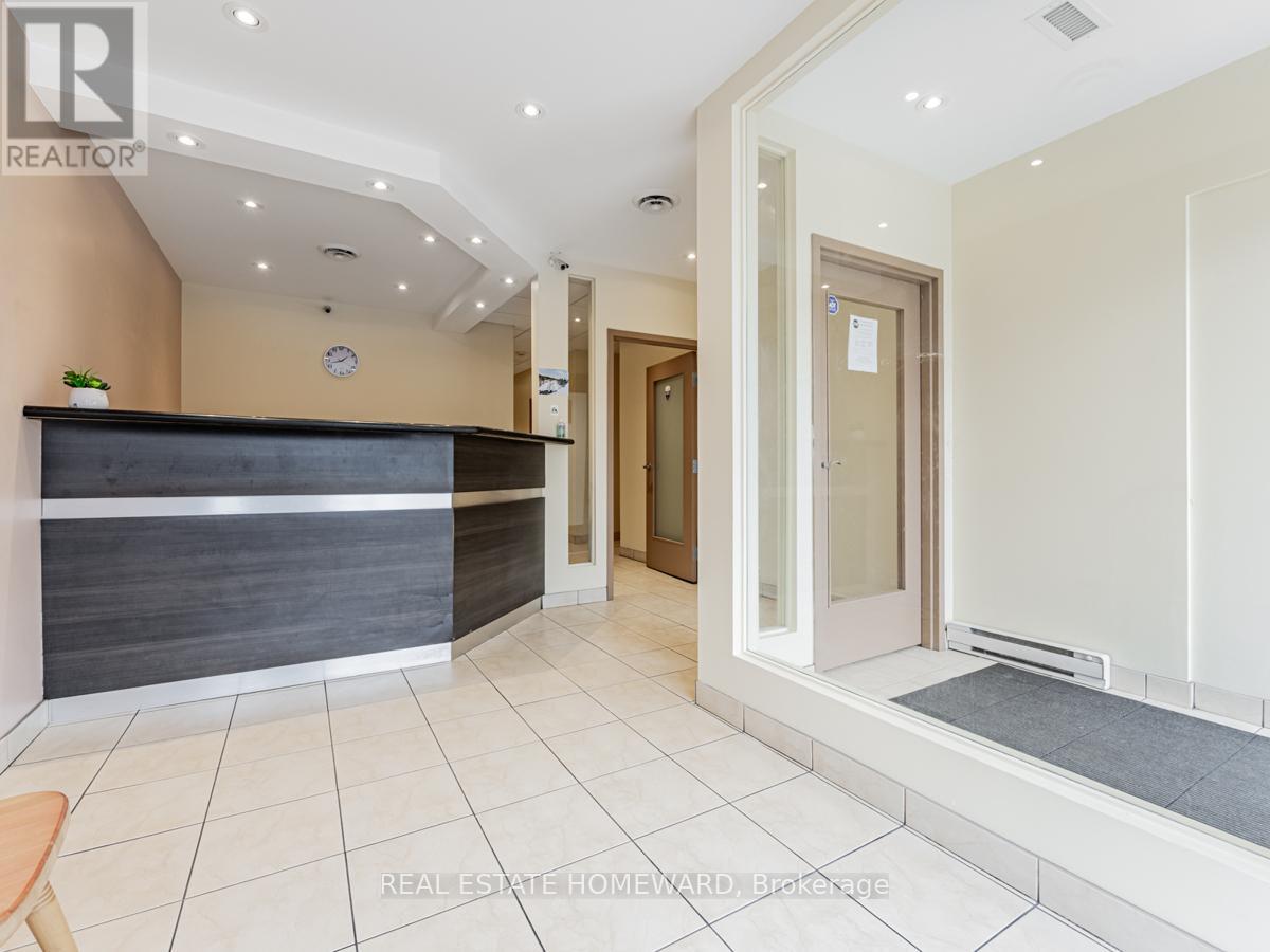 2438 Danforth Avenue, Toronto, Ontario  M4C 1K9 - Photo 12 - E12262068