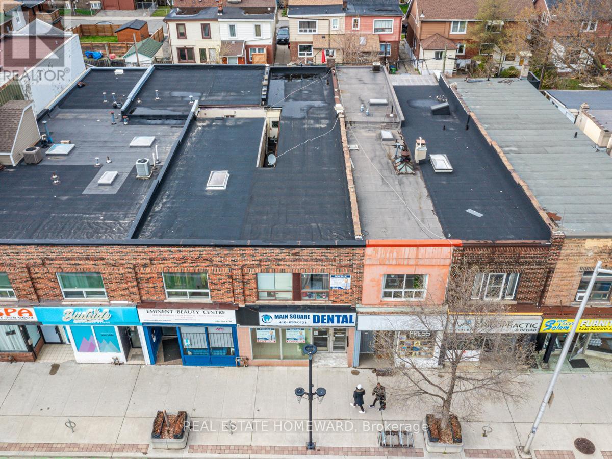 2438 Danforth Avenue, Toronto, Ontario  M4C 1K9 - Photo 3 - E12262068