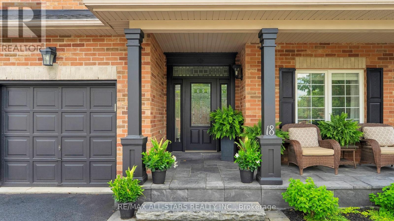 Property at 18 VILLAGE GREEN LANE image 3
