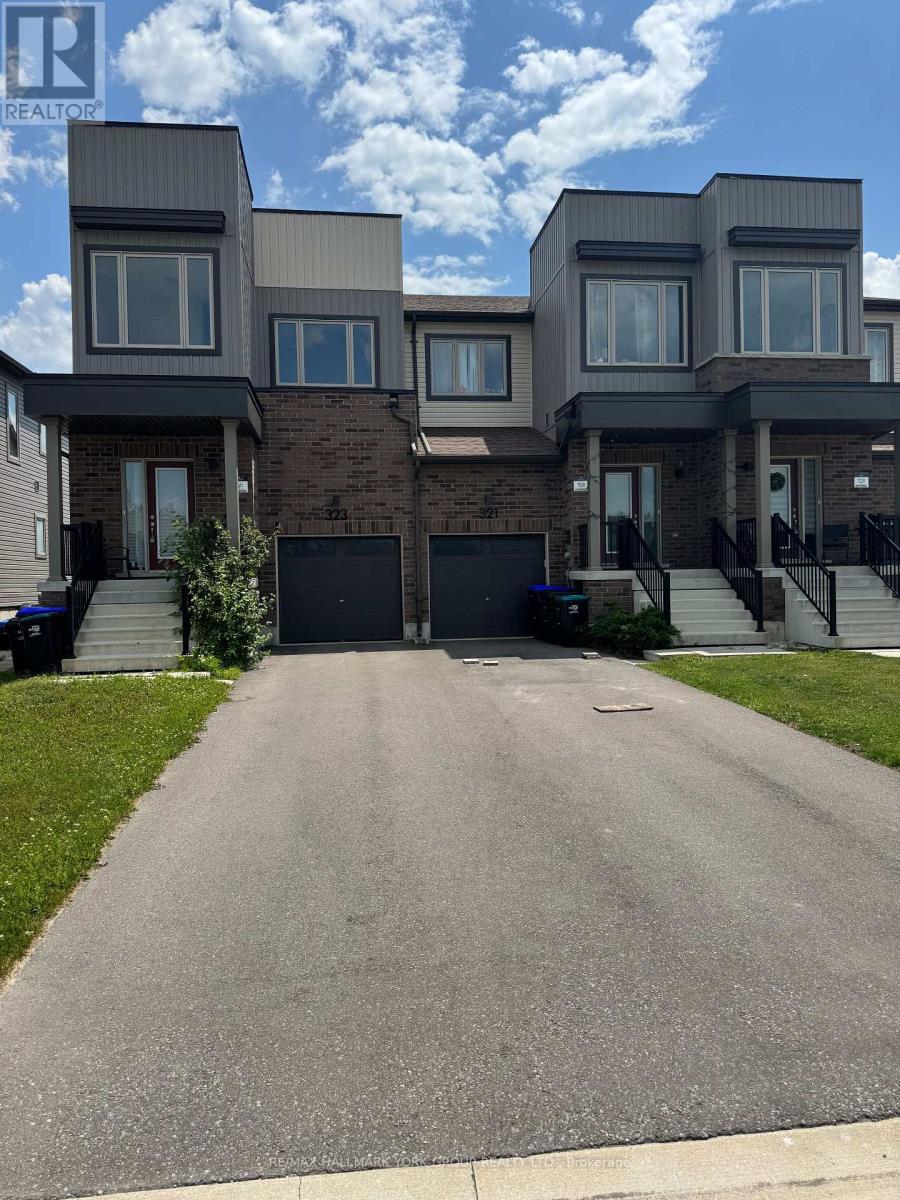 323 Atkinson Street, Clearview (Stayner), Ontario  L0M 1S0 - Photo 2 - S12261896