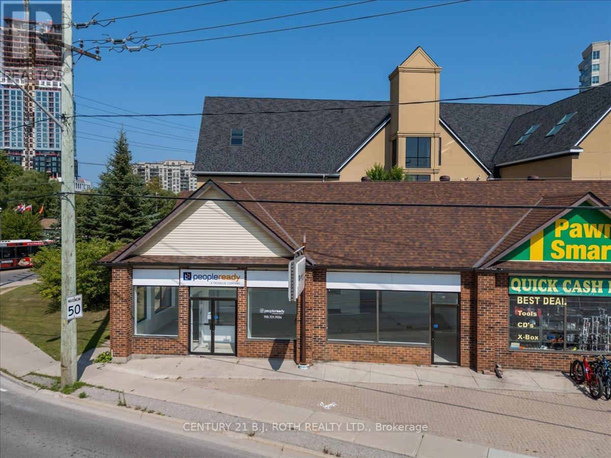 29-31 Bradford Street, Barrie, Ontario  L4N 3A7 - Photo 3 - S12262044