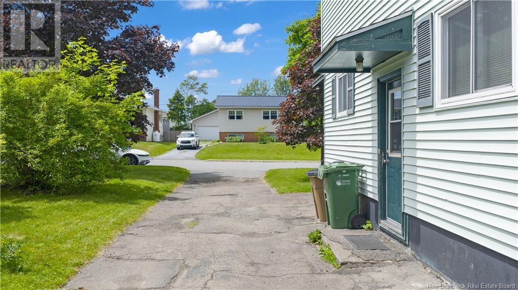 Property at 10 Beverly Drive image 4