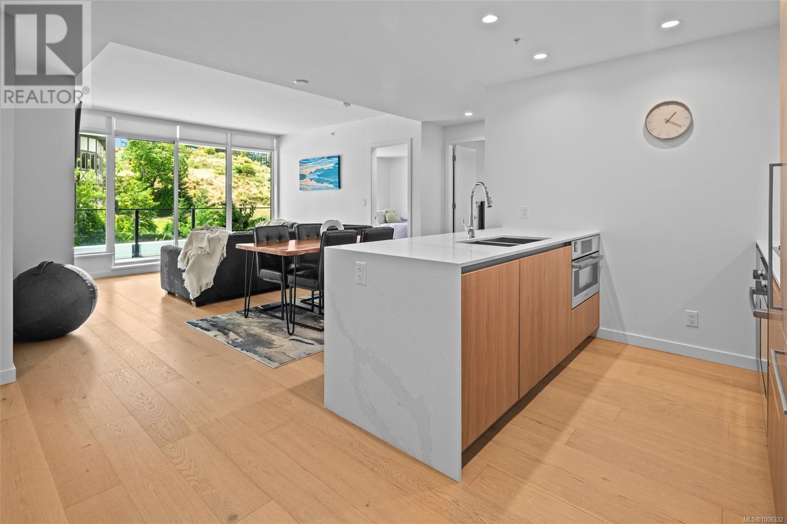 Property at 703 2000 Hannington Rd image 4