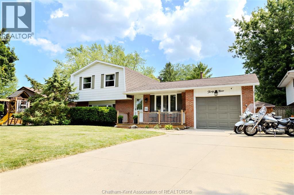 39 Parkwood Drive, Chatham, Ontario  N7M 2B1 - Photo 2 - 25016592