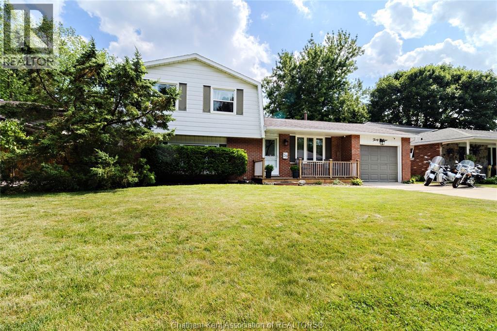 39 Parkwood Drive, Chatham, Ontario  N7M 2B1 - Photo 3 - 25016592
