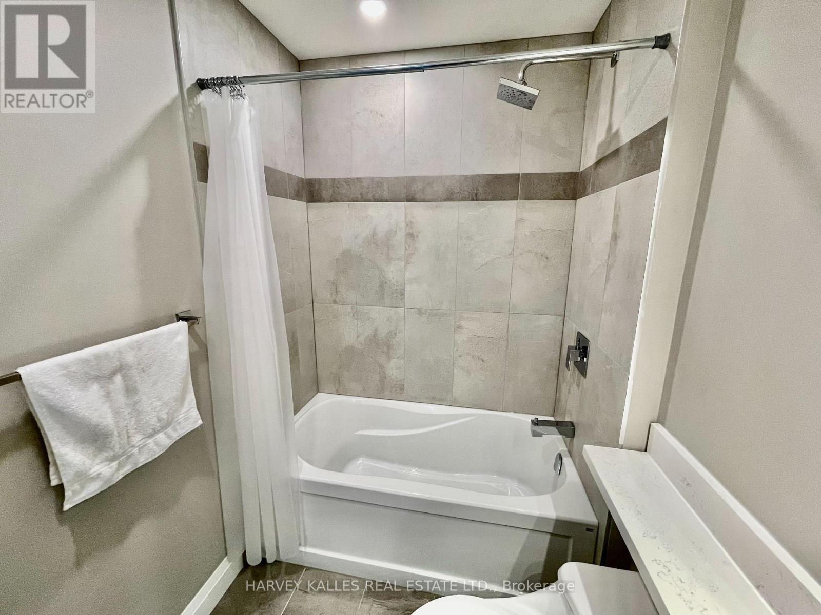 119 - 3050 Erin Centre Boulevard, Mississauga, Ontario  L5M 0P5 - Photo 5 - W12261897