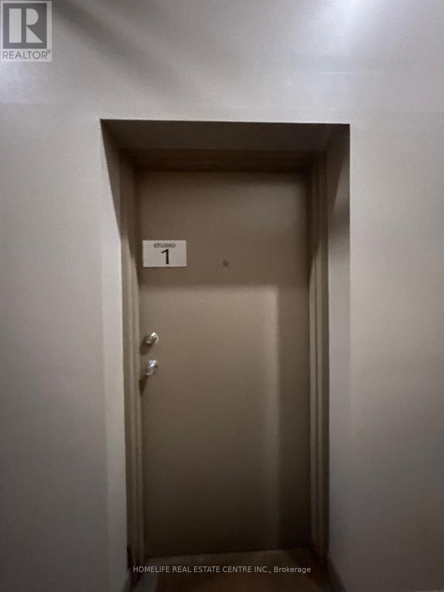 1 - 121 Prescott Avenue, Toronto (Weston-Pellam Park), Ontario  M6N 3G8 - Photo 4 - W12261950