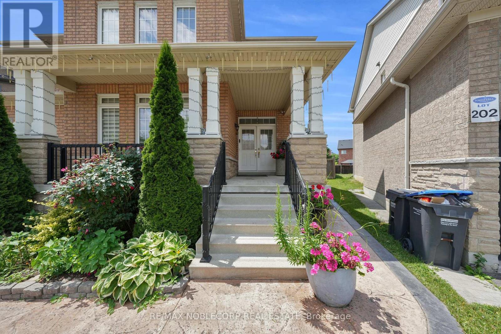 Property at 48 MONABELLE CRESCENT image 4