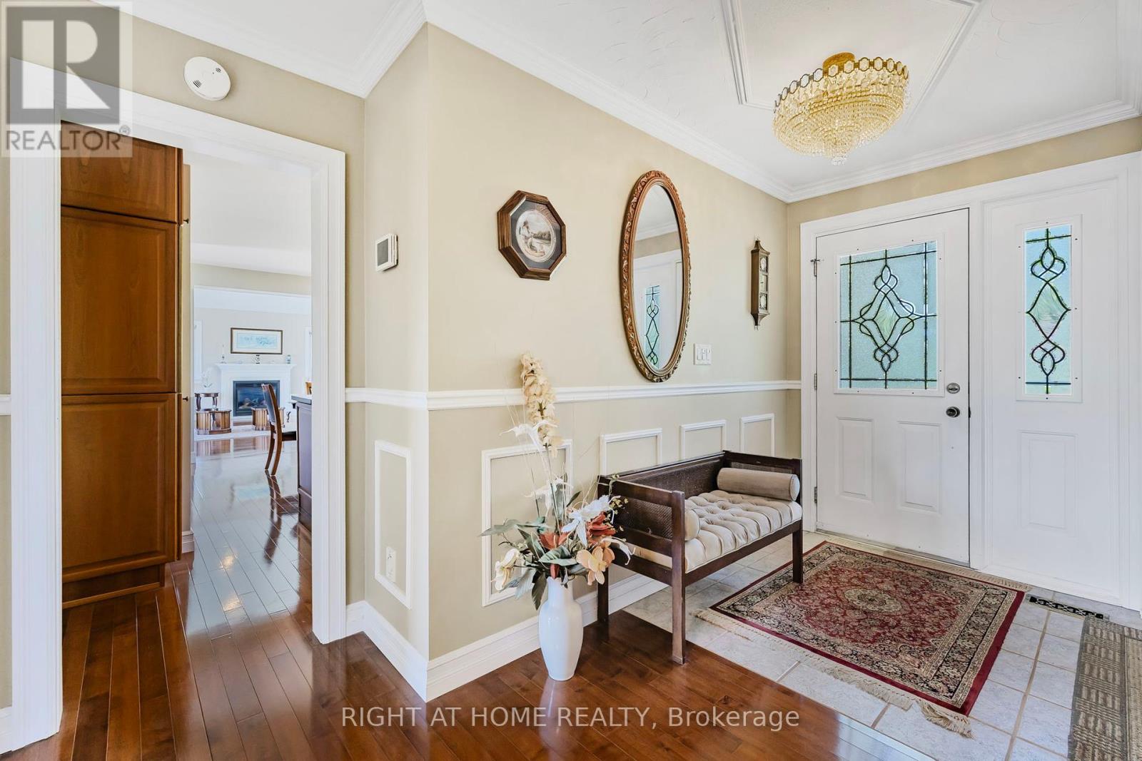42 Valleyview Road, Brampton (Snelgrove), Ontario  L6Z 4P9 - Photo 6 - W12262085