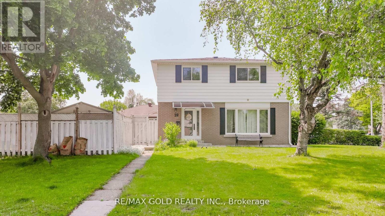 Property at 28 EARLTON COURT image 4