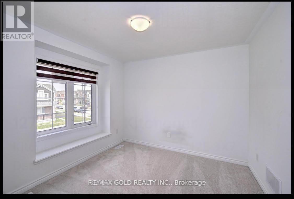 127 Histand Trail, Kitchener, Ontario  N2E 3X7 - Photo 10 - X12261915