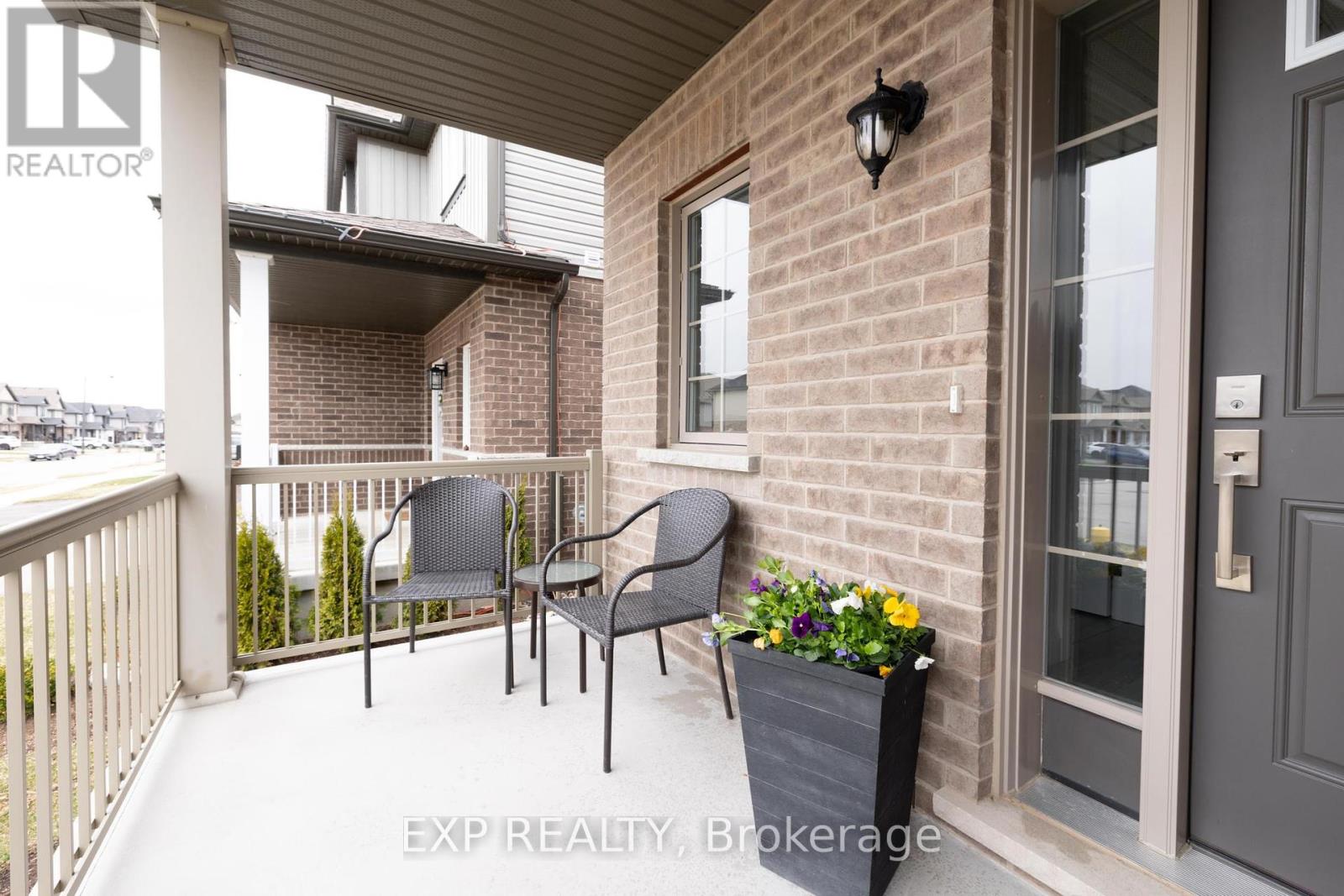 Property at 164 SNYDER AVENUE N image 2