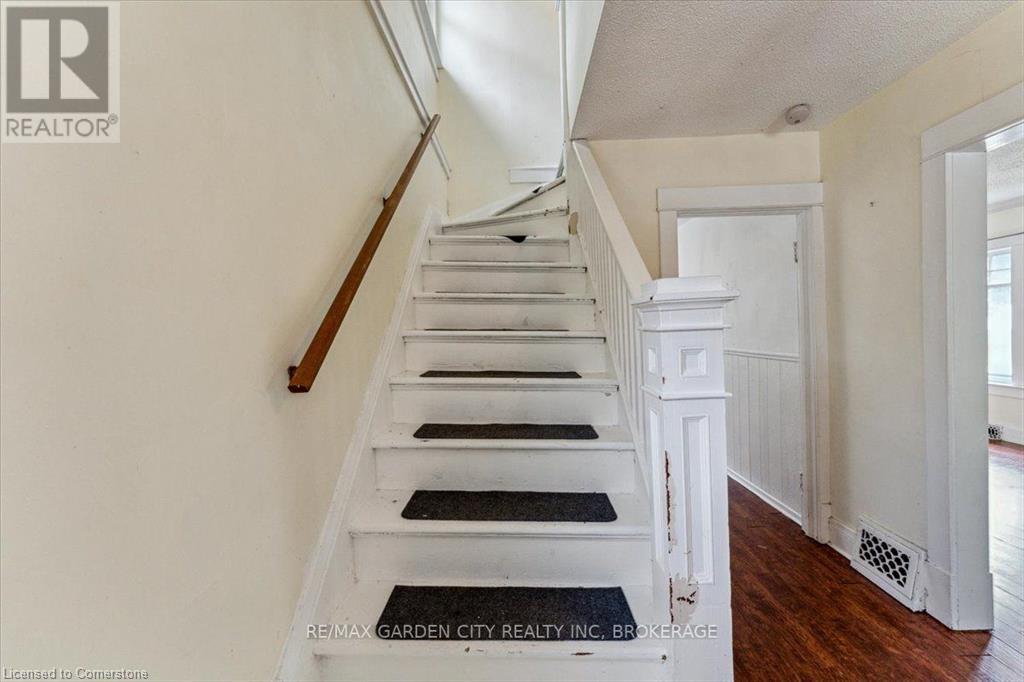 4372 Seneca Street, Niagara Falls, Ontario  L2E 1G6 - Photo 17 - 40747889