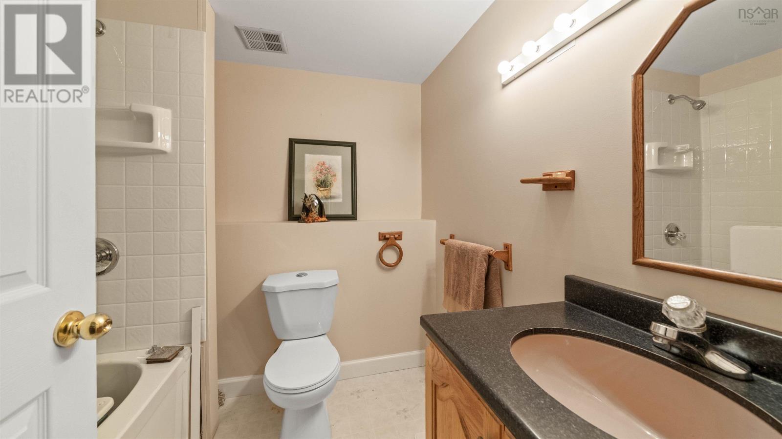 777 Cobequid Road, Lower Sackville, Nova Scotia  B4C 4A2 - Photo 41 - 202516548