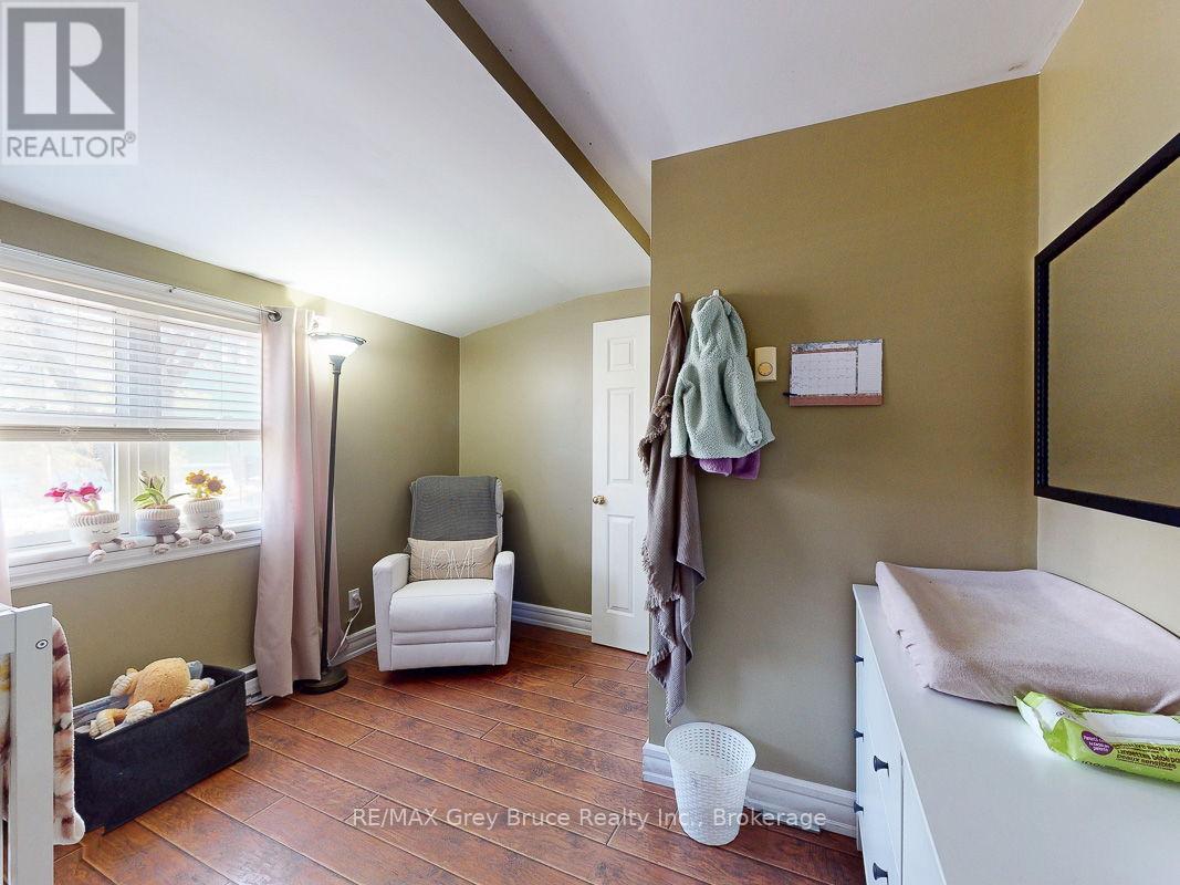 523 Tyson Street, South Bruce Peninsula, Ontario  N0H 2T0 - Photo 36 - X12262256