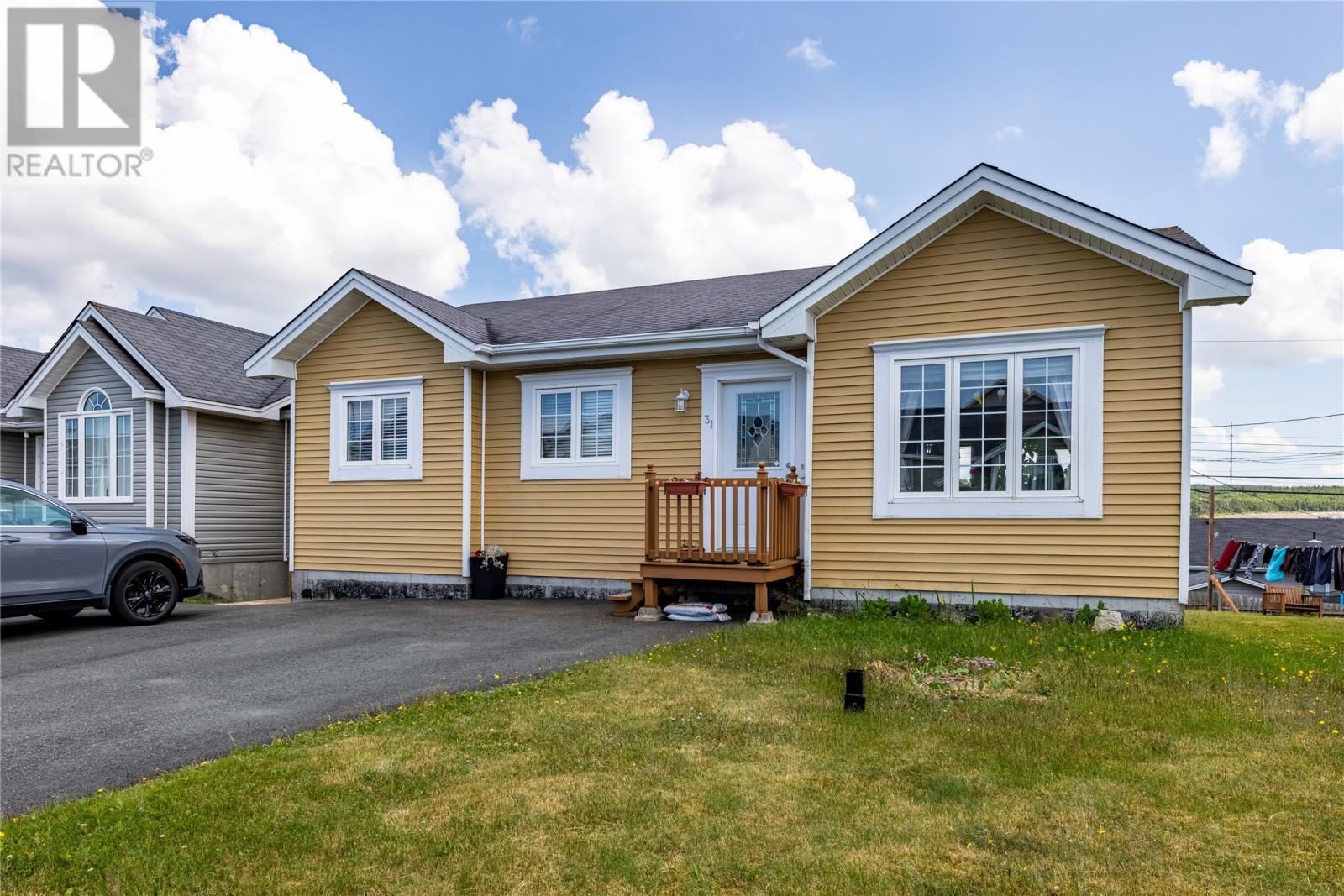 Property at 31 Hopedale Crescent image 4