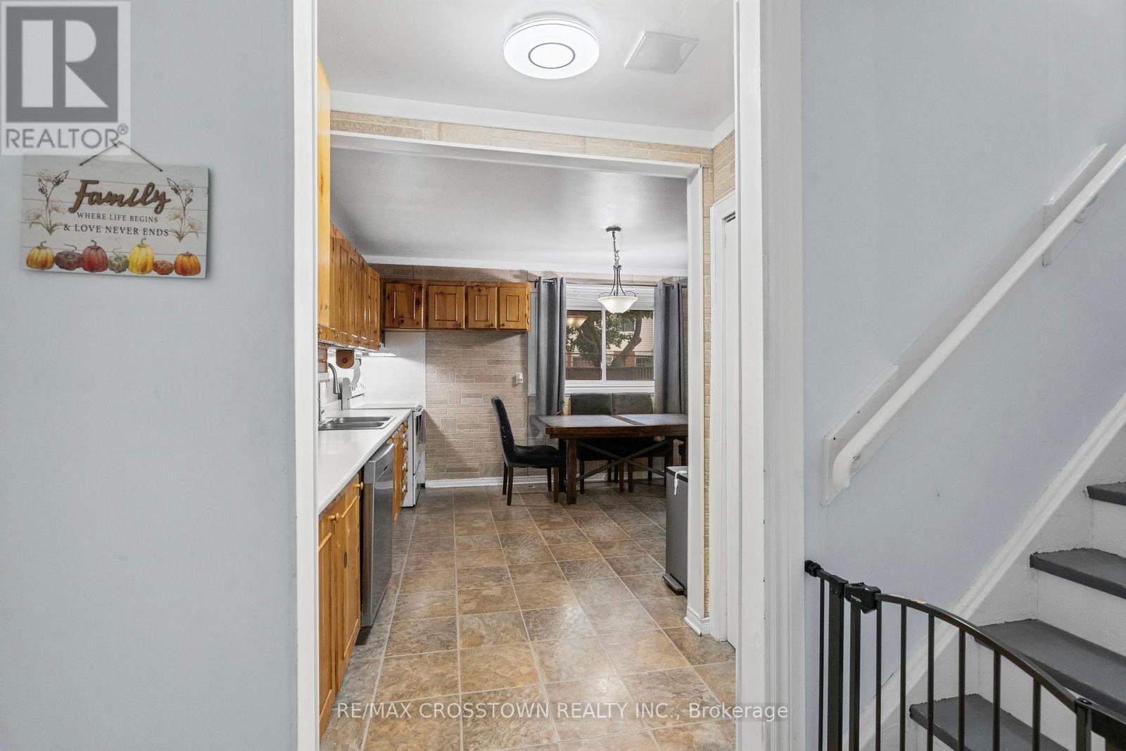 Property at 159 - 1010 GLEN STREET image 5