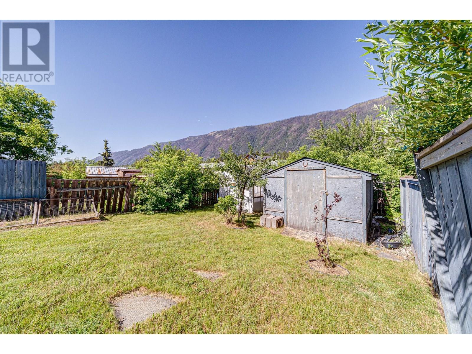 423B Mountain Ash Crescent
