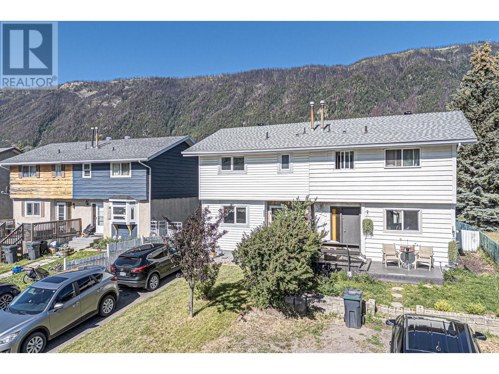 423B Mountain Ash Crescent