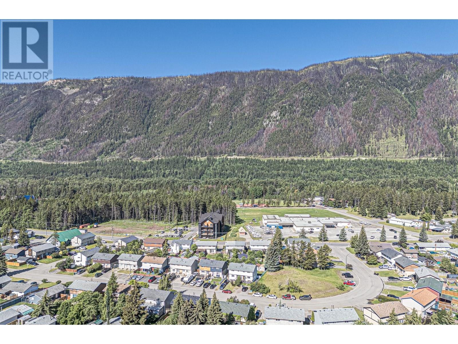423B Mountain Ash Crescent