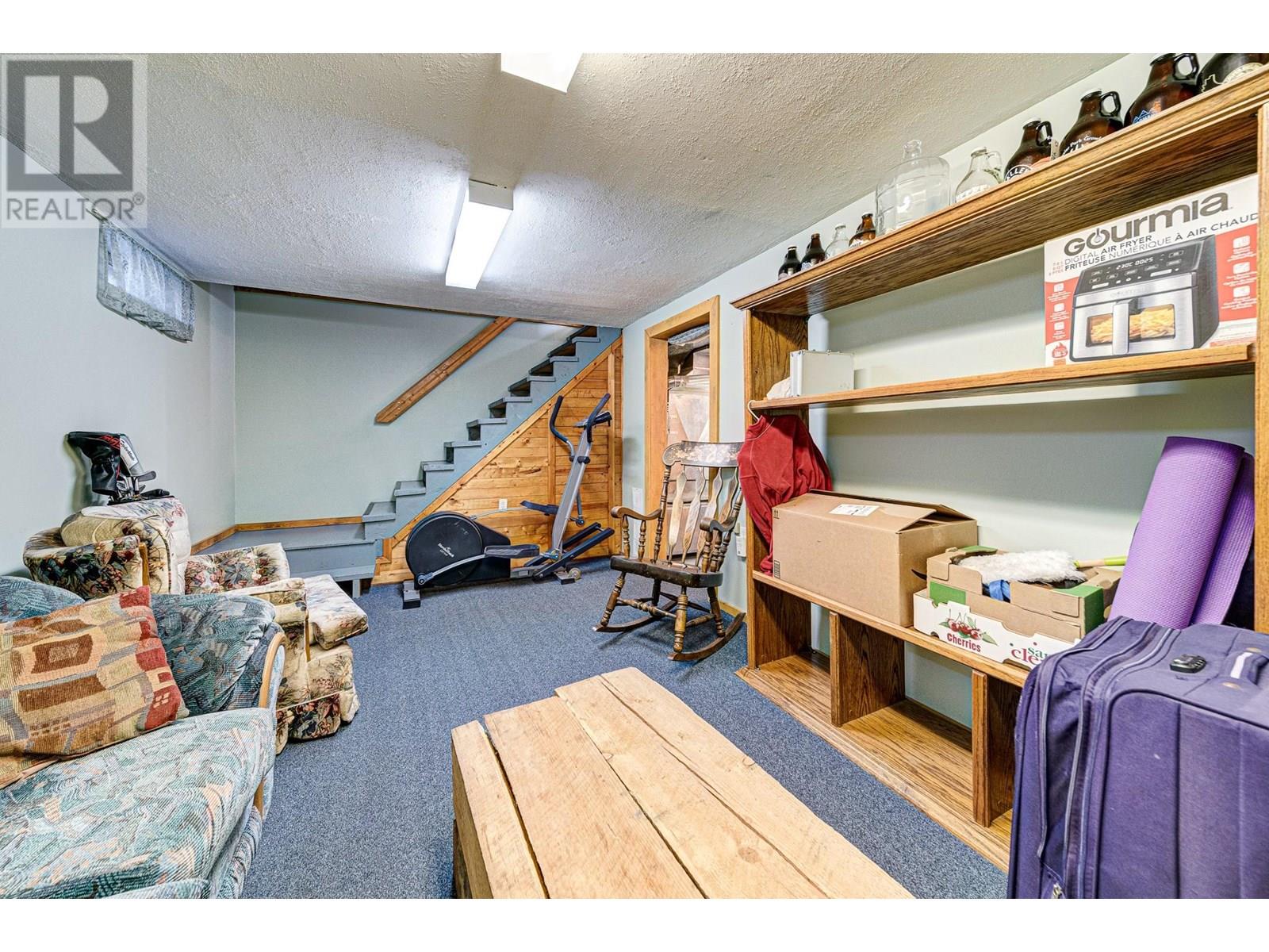 423B Mountain Ash Crescent
