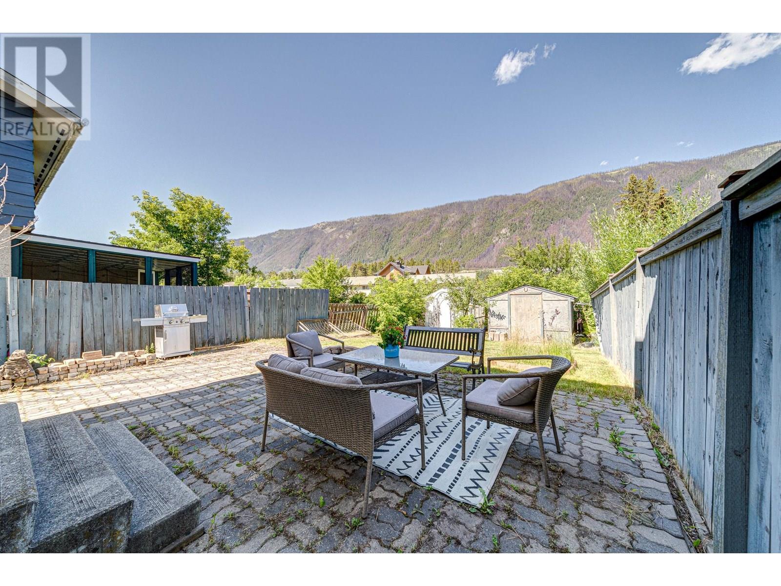 423B Mountain Ash Crescent