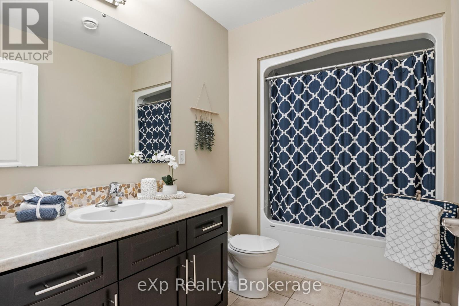 74a Cardigan Street, Guelph, Ontario  N1H 0A4 - Photo 30 - X12261703