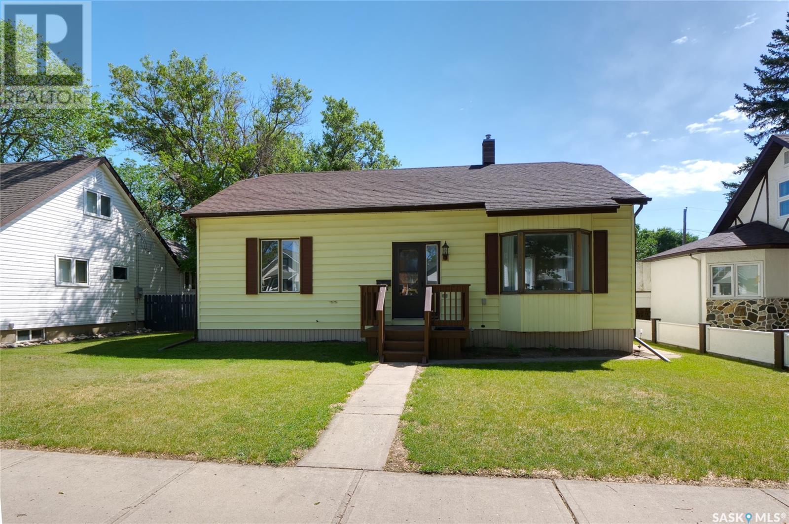 Property at 1085 6th AVENUE NW image 1