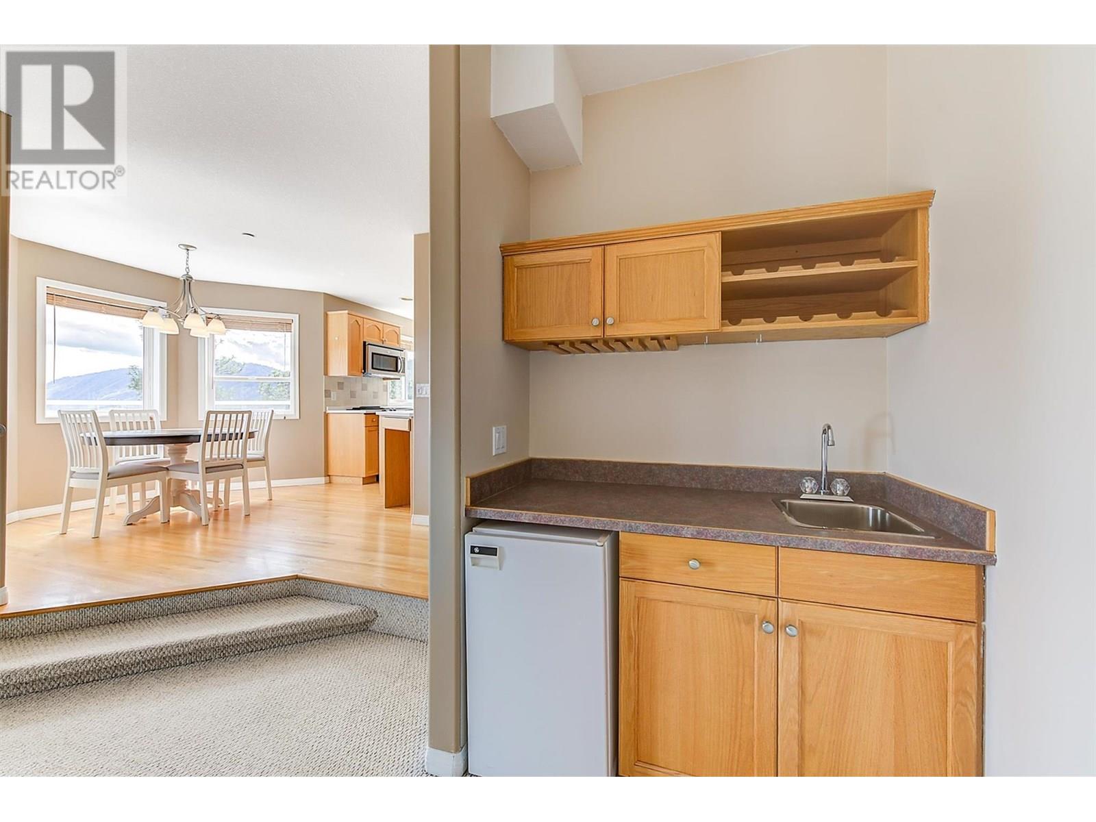 6267 Thompson Drive, Peachland, British Columbia  V0H 1X8 - Photo 11 - 10354282