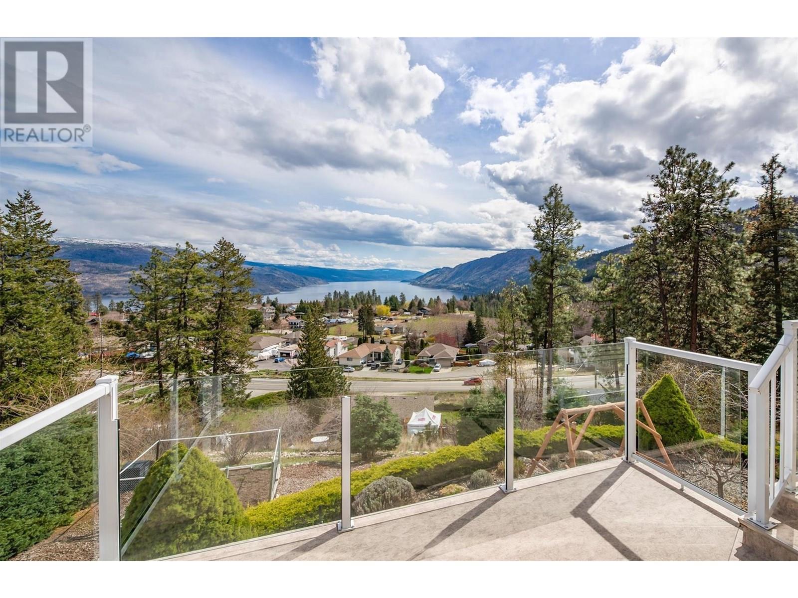 6267 Thompson Drive, Peachland, British Columbia