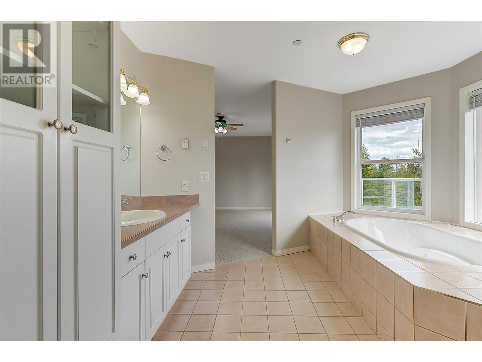 6267 Thompson Drive, Peachland, British Columbia  V0H 1X8 - Photo 26 - 10354282