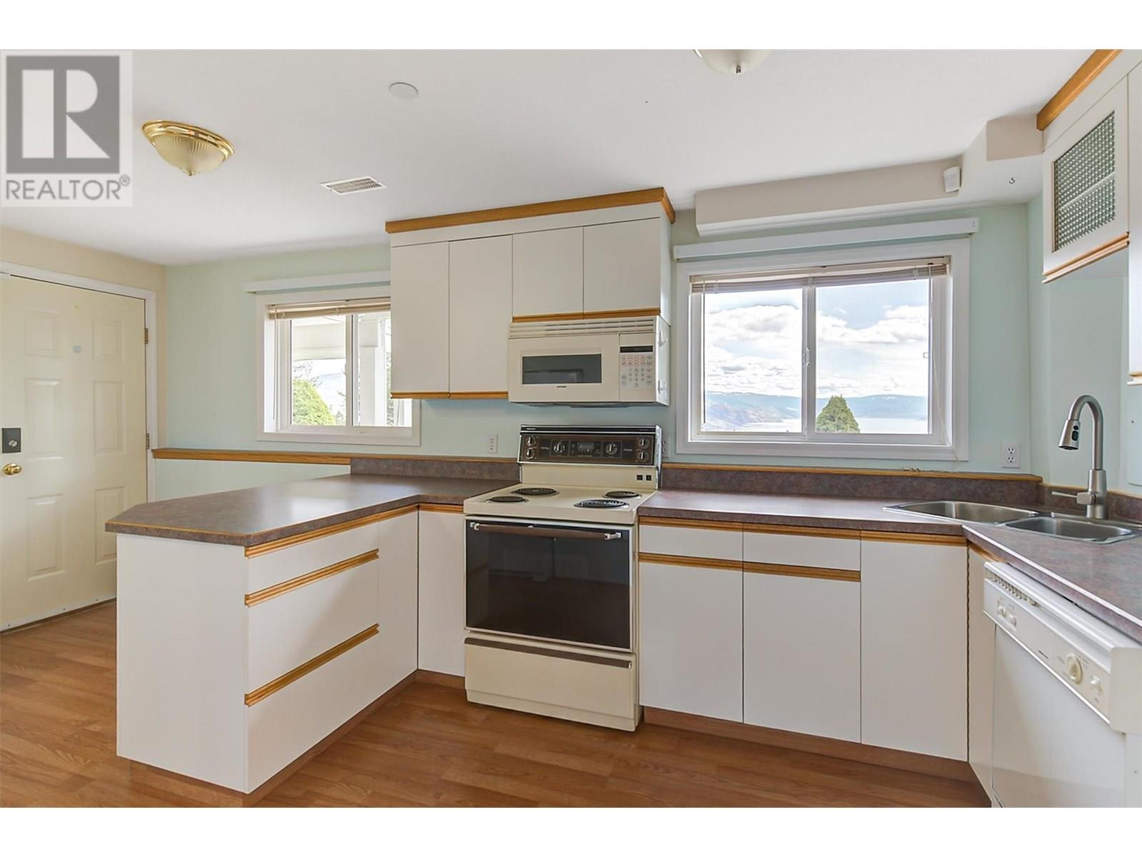 6267 Thompson Drive, Peachland, British Columbia  V0H 1X8 - Photo 31 - 10354282