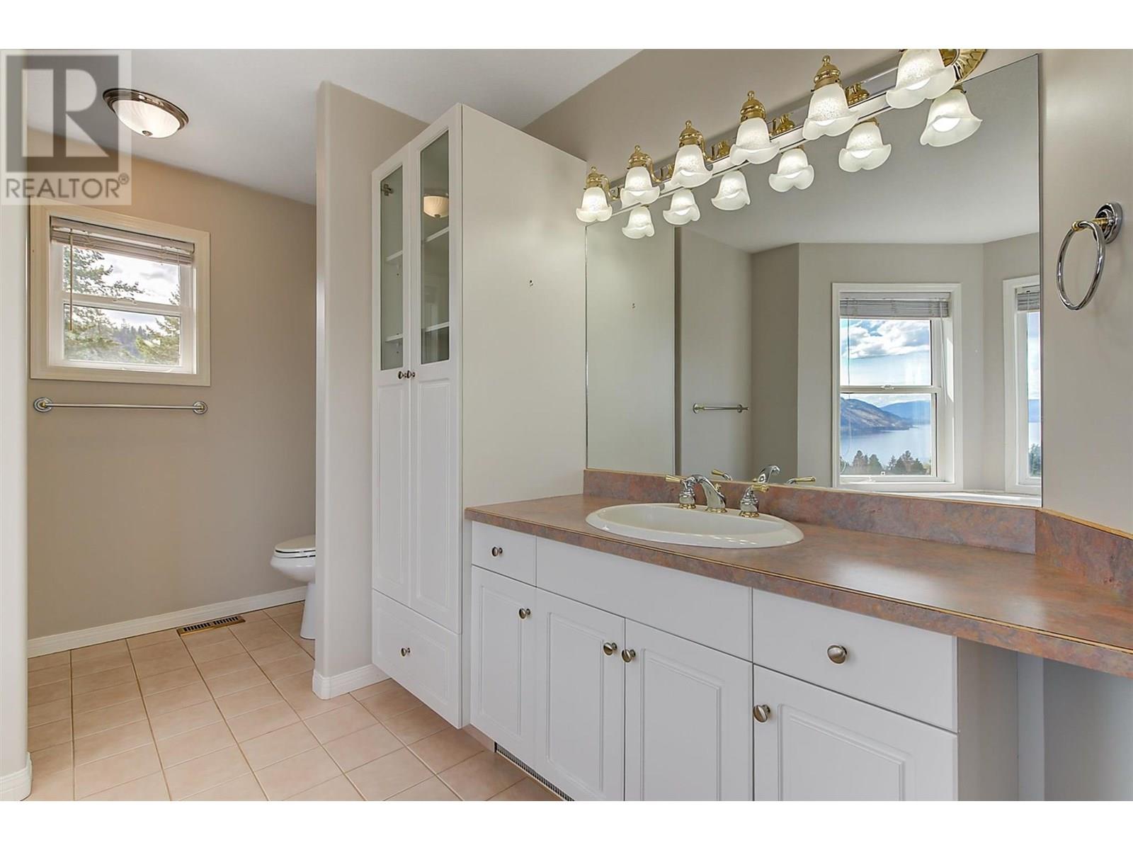 6267 Thompson Drive, Peachland, British Columbia  V0H 1X8 - Photo 24 - 10354282