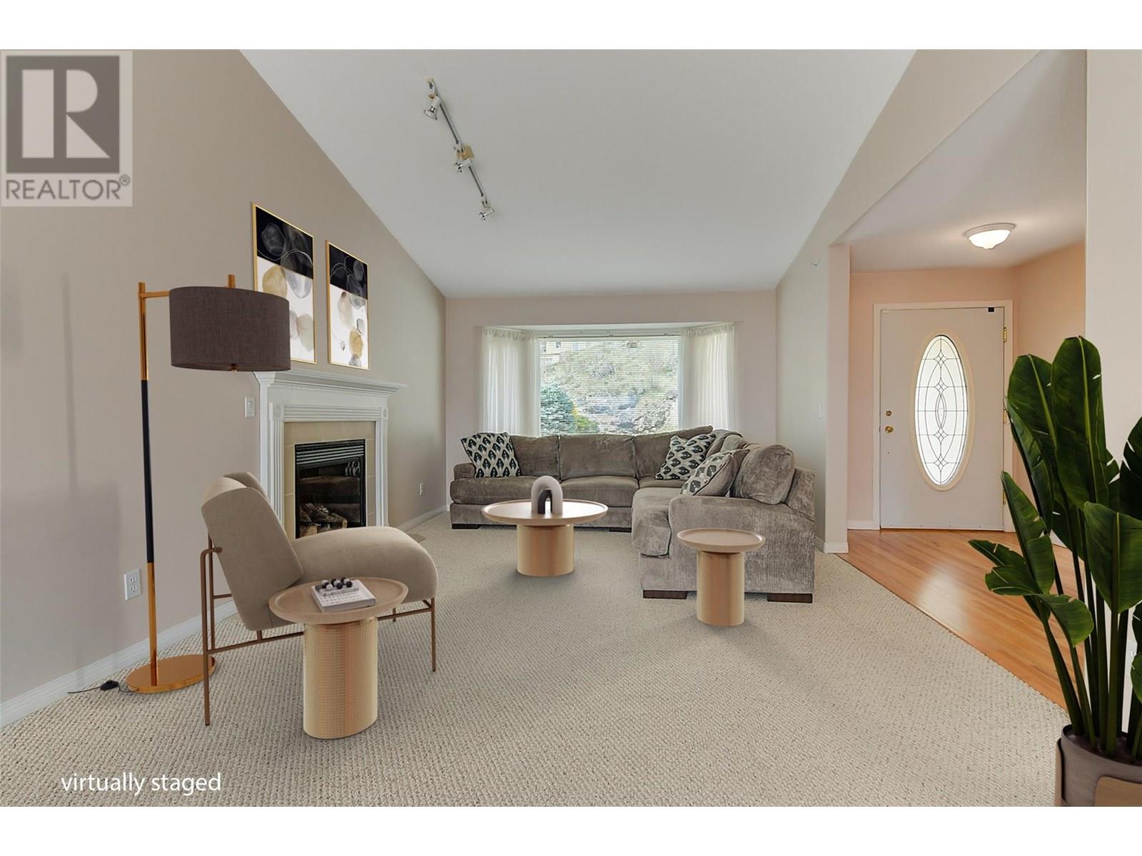 6267 Thompson Drive, Peachland, British Columbia  V0H 1X8 - Photo 4 - 10354282