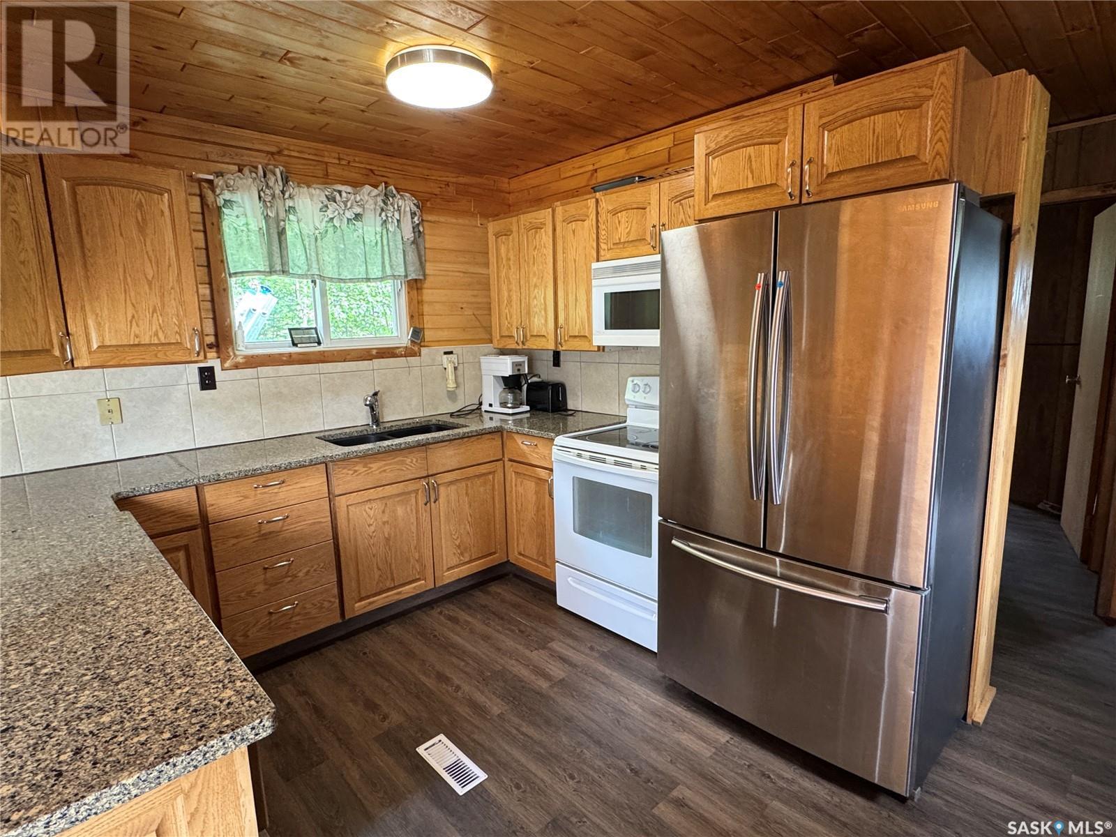 409 & 509 Mogwa Crescent, Northern Admin District, Saskatchewan  S0J 1L0 - Photo 18 - SK005734