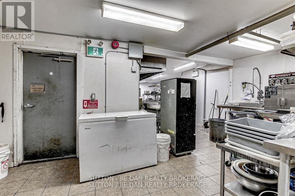 2300 Wharncliffe Road S, London South, Ontario  N6P 1L1 - Photo 21 - X12262337