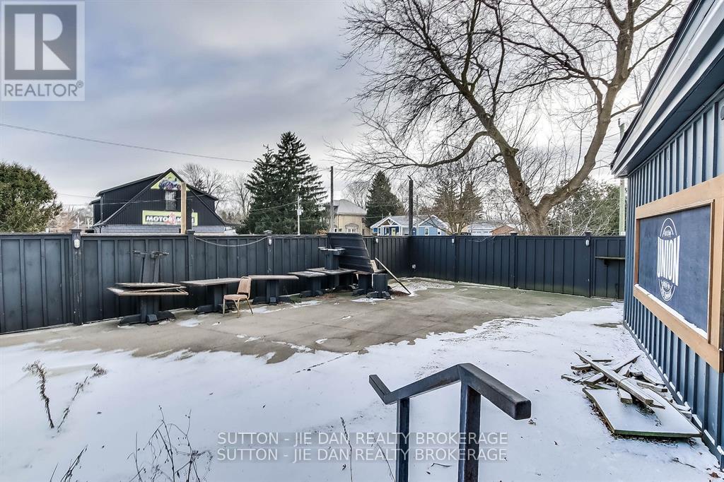 2300 Wharncliffe Road S, London South, Ontario  N6P 1L1 - Photo 25 - X12262337